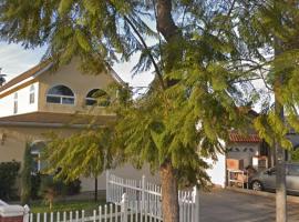 Cynnies Home, khách sạn ở Long Beach