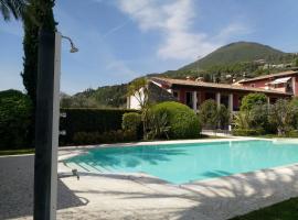 Appartamento in Residenza dei Limoni, hotel v destinaci Toscolano Maderno