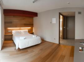 올로트에 위치한 호텔 Hotel Estació