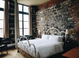 Auberge du Vieux Port by Gray Collection, guest house in Montreal