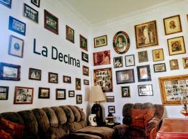 La Decima Guest House, hotell i Chihuahua