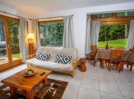 Cabañas Villa Sequoia, hotel din apropiere 
 de Huemul Peninsula, San Carlos de Bariloche