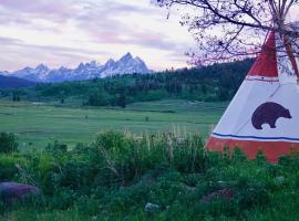 Buffalo Valley Ranch, luxury tent in Moran