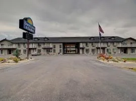 Days Inn & Suites by Wyndham Lolo