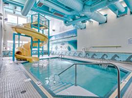 Comfort Inn & Suites South: Calgary, Kart World Family Fun Centre yakınında bir otel