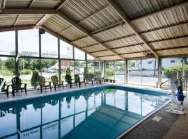 Econo Lodge by Choice - Cape Cod