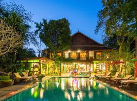 Riverside Exquisite Villa Living, hotel spa en Chiang Mai