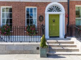 Stauntons on the Green Hotel, hotel near St. Stephen's Green, Dublin