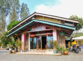 RedDoorz near STAB Syailendra Kopeng, guest house in Salatiga