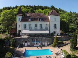 Chateau de Vareilles, hotel with parking in Sommant