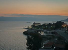Pension Remvi, hotel in Loutra Edipsou