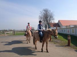 ZOOPARK Zelčín, farm stay in Mělník