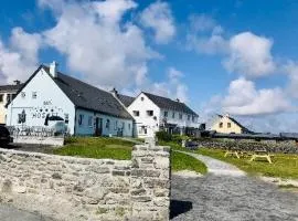 Brú Radharc na Mara - Sea View Hostel