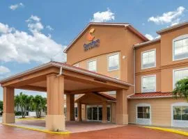 Comfort Inn & Suites Airport、にあるサウスウエスト・フロリダ国際空港 - RSWの周辺ホテル