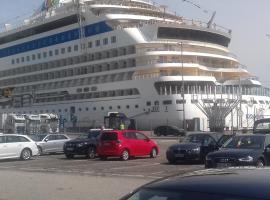 Nordseeinsel, hotel with parking in Friedrichskoog-Spitz