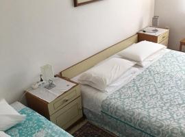 B&B LOKEV Lipica HostelSezana, hótel í Lokev