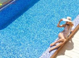 Olenevo Park Resort, Hotel in Satoka