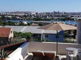 Stone Guest House, hotell i Split