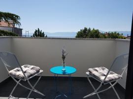 Apartment Doris, hotel in Kostrena