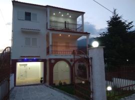 Villa Agnanti Apts and Suites: Agio Pnevma şehrinde bir evcil hayvan dostu otel