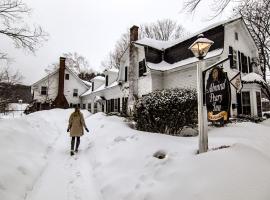 Admiral Peary Inn Bed & Breakfast, hotel in zona White Mountain National Forest, Fryeburg