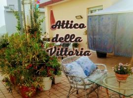 Guest House Attico Della Vittoria، فندق في غابيتّشي ماري