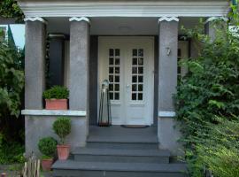 Altes Landhaus am Park, guest house in Xanten