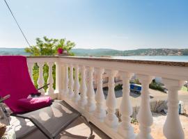 Apartment Martina Soline, luxury hotel in Soline