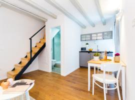 Cozy Montalbano Studios by Irundo, hotel em Rovinj