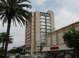 Booking 500, hotel en Monterrey