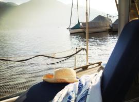 Frida Do-Minus sail boat, barco en Minusio
