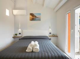 Affittacamere Somnium, hotel v destinaci Sirolo