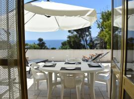 La terrazza sul mare - Marina di Novaglie、アレッサーノのホテル