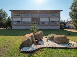 Camping Linaraki Apartments & Bungalows, kemping Szikiában