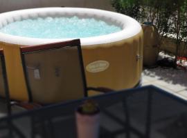 Apartment Gamma with hydromassage mini pool near Split，兹诺夫尼卡的公寓