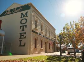 Elm Court Motel, hotel with pools in Albury
