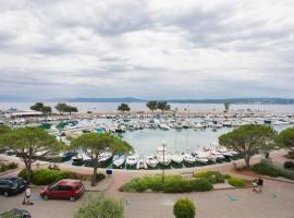 Apartments Nika, hotel di Crikvenica