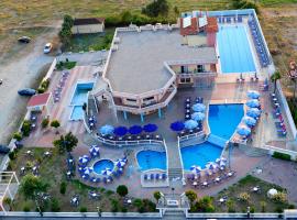 Hotel Aperio, hotelli, jossa on uima-allas kohteessa Paralia Katerinis