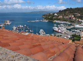 La casa di Elba e Mario, hotel em Porto Santo Stefano