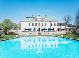 Häringe Slott, hotel com estacionamento em Västerhaninge