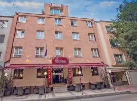 Victoria Hotel