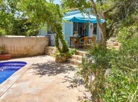 Casa Granada at Masia Nur Sitges, with private pool and adults only, country house in Canyelles