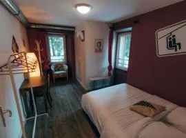 1861 Châtel Hostel