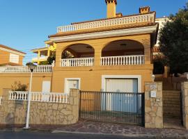 Villa de 2 plantas – dom wakacyjny w mieście Oropesa del Mar