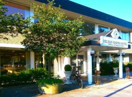 Marina Hotel 2، فندق في جرينا