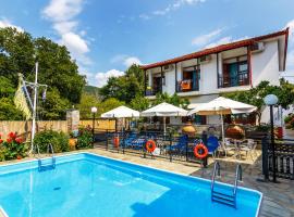 Charoula, hotel i Platanias