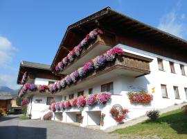 Appartement Haus Gatterer, hotel with parking in Obertilliach