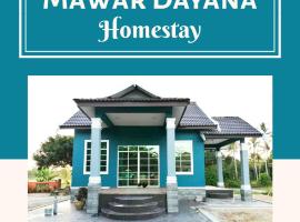 Mawar Dayana Homestay, fjölskylduhótel í Jertih