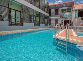 Chayadol Resort - SHA Extra Plus, hotel com estacionamento em Chiang Rai