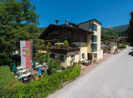 Hotel & Gasthof Kröll, ski resort in Niedernsill